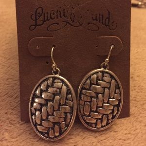 LUCKY BRAND SILVER TONE EARRINGS
