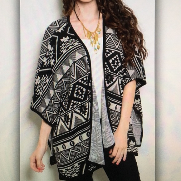 đˇBlack Aztecđˇtribal poncho sweater cardigan