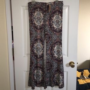 BRAND NEW American Eagle boho pants! Size L.