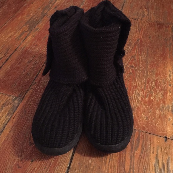 Black knit uggs