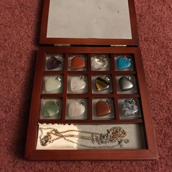 Beautiful Stone Heart Necklace Set