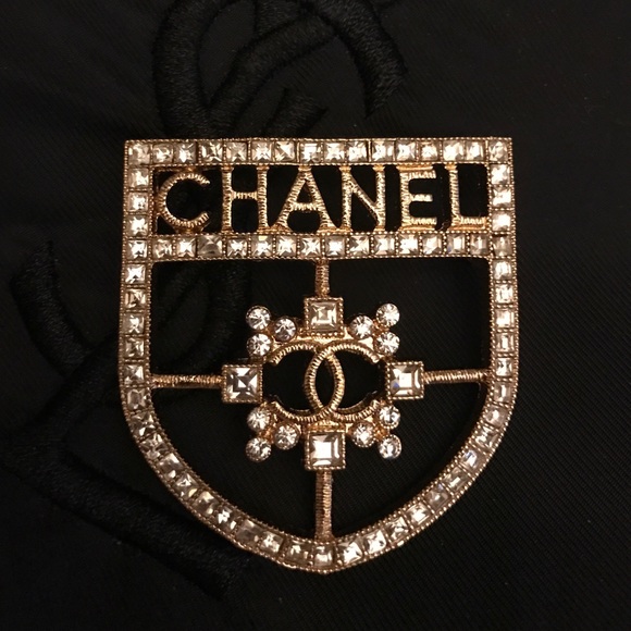 High quality crystal brooch