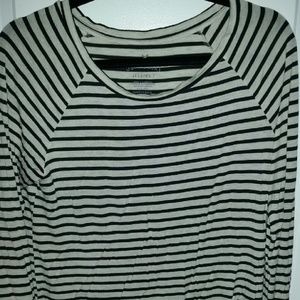American Eagle Long Sleeve Tee