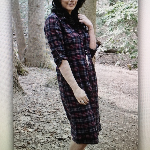👢Burgundy/charcoal👢 plaid button dress - Picture 3 of 4