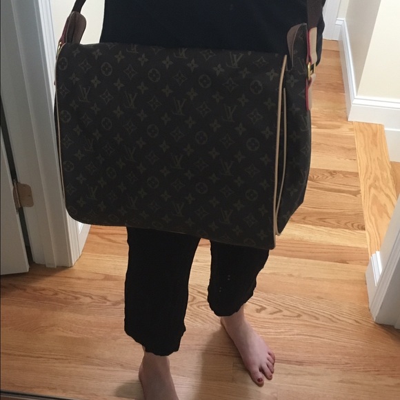 Amazing lookalike Louis Vuitton messenger bag