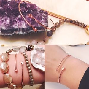 Rose gold double cross bracelet
