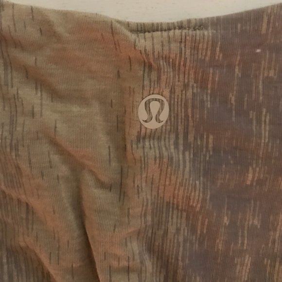 Lululemon cape tank size 6 - Picture 3 of 3