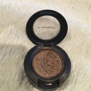 MAC eyeshadow Tempting (Lustre)