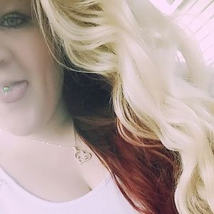 Meet your Posher, Destinee