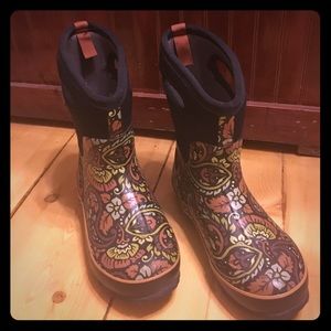 BOGS all weather boot