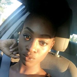 Meet your Posher, Eunice