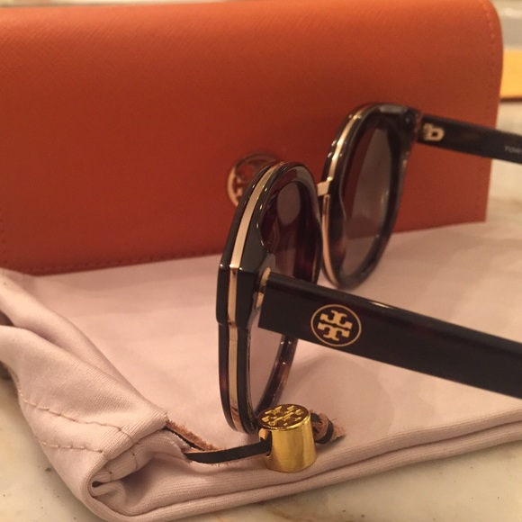 Tory Burch Sunglasses - Picture 2 of 4