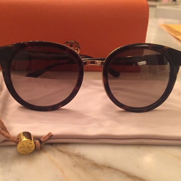 Tory Burch Sunglasses - Picture 3 of 4