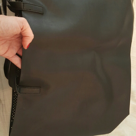 Victoria Secret - Picture 3 of 4