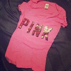 PINK sequence deep V-neck pink comfy tee