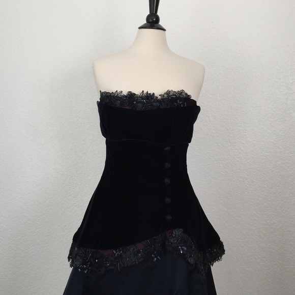 San Carlin NeimanMarcus ballgown evening gown Prom