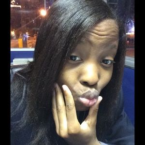 Meet your Posher, Marie-carmel