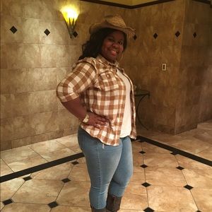 Meet your Posher, Aviva