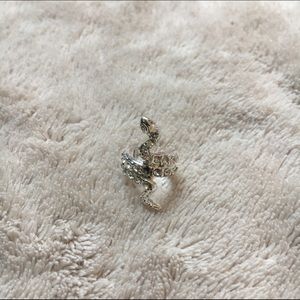 🚨🚨BOGO🚨🚨 SNAKE EAR CUFF