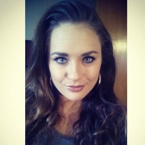 Meet your Posher, Kacia