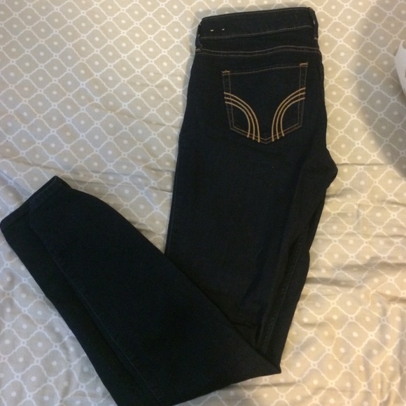 dark blue hollister jeans