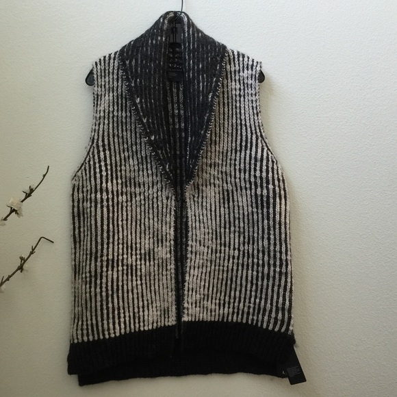 ❤️SOLD❤️Armani Exhange Knit Chunky Wool Vest - Picture 3 of 4