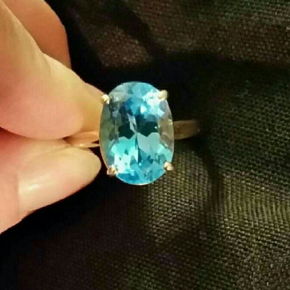 Topaz solitare ring