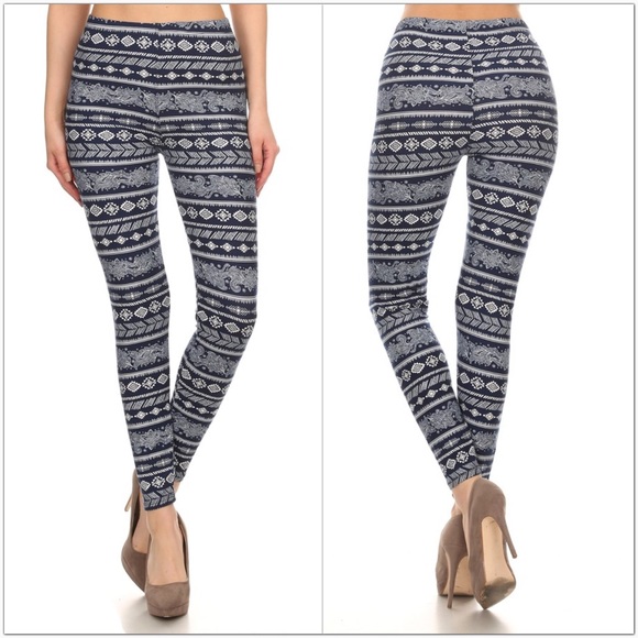 🆕 Last Pair 🔹 Navy Paisley Print Leggings - Picture 5 of 6