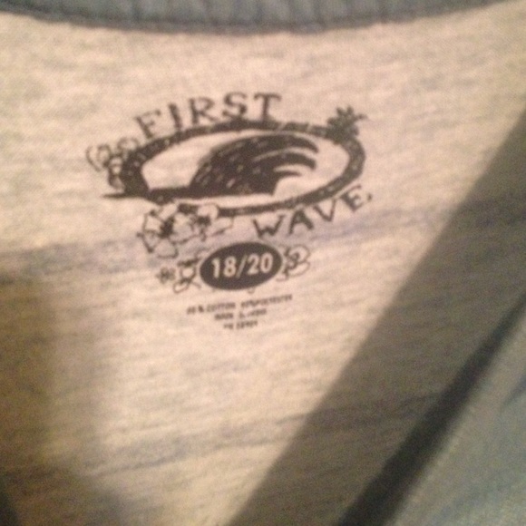 Casual T-shirt - Picture 2 of 2