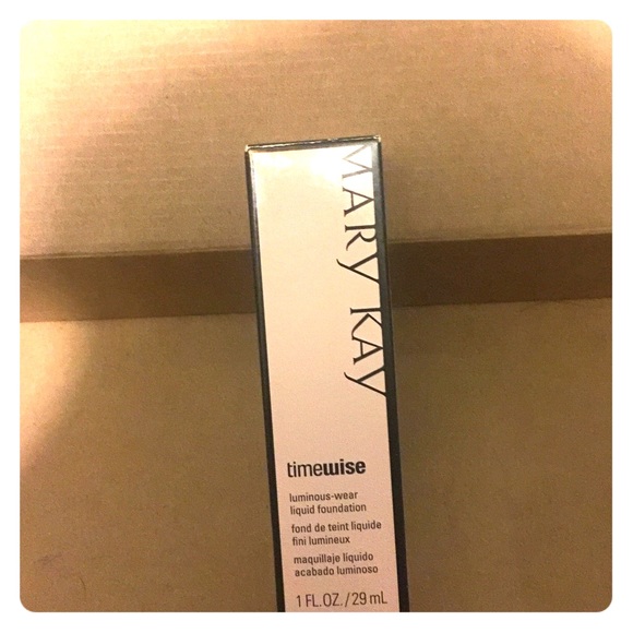 Mary Kay luminous-wear foundation