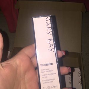 Mary Kay matte-wear Foundation