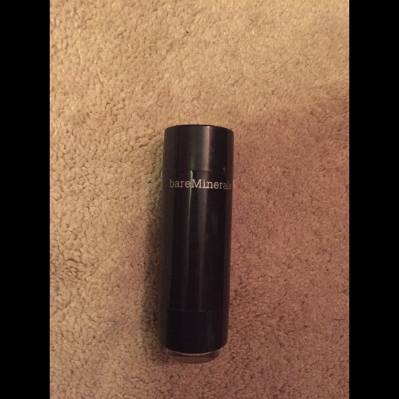 Bare minerals foundation with brush