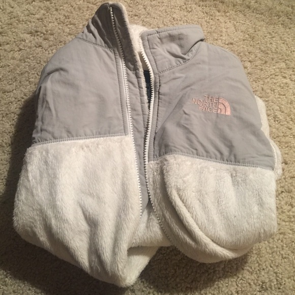 White north face jacket fleece