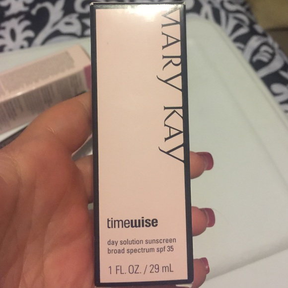 Mary Kay Timewise sunscreen