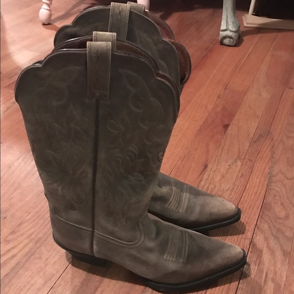 Ariat cowboy boots