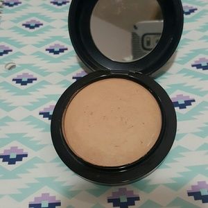 Mac Mineralize Skinfinish Natural in Medium Plus