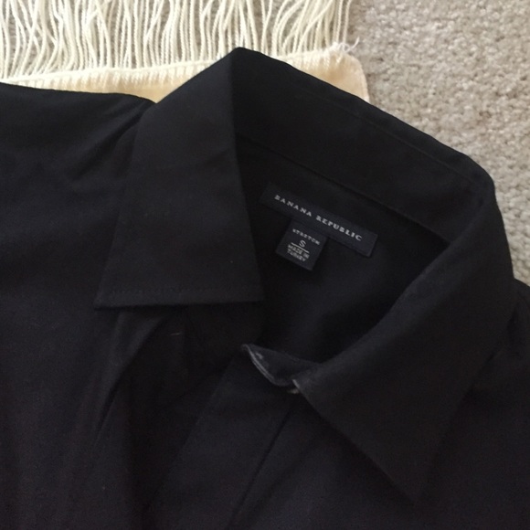 • Banana Republic • White Button Career Blouse • - Picture 3 of 3