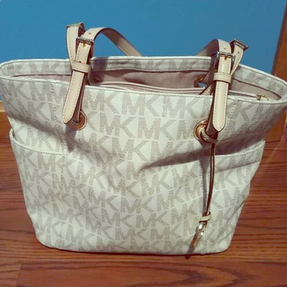 Authentic Michael Kors purse.