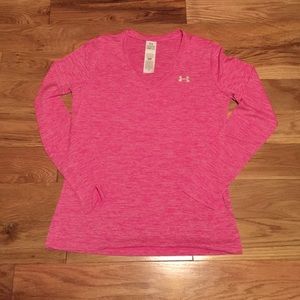NWOT Women's Under Armor top