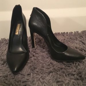 BCBG HIGH HEELS!