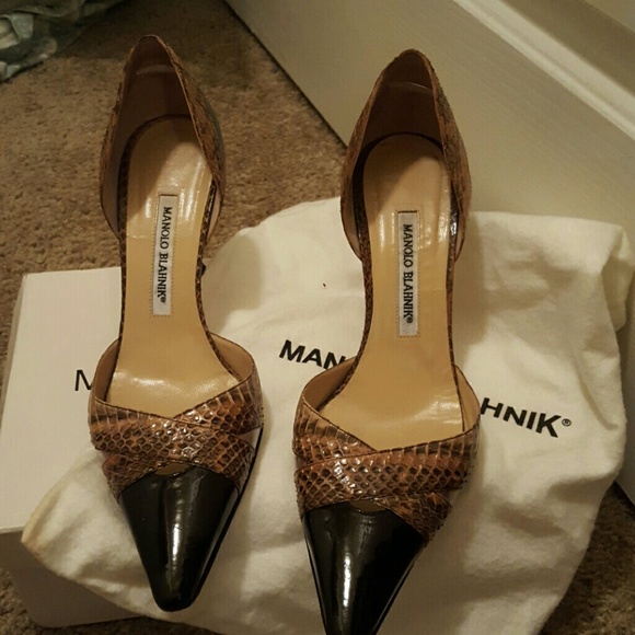 Manolo Blahnik Croco Pumps