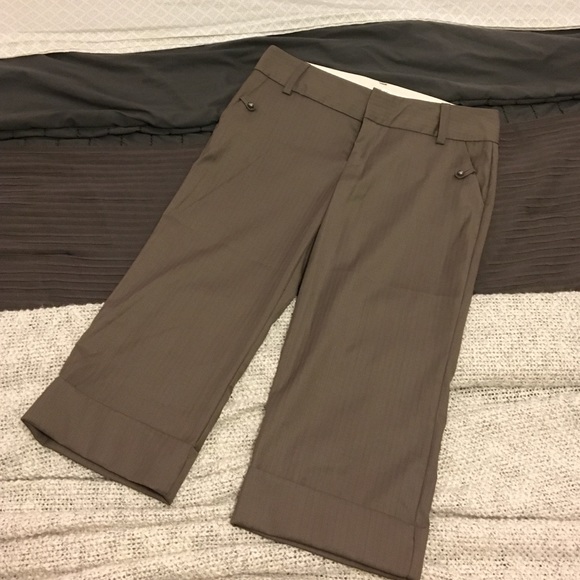 🌿 Brown Cropped Slacks