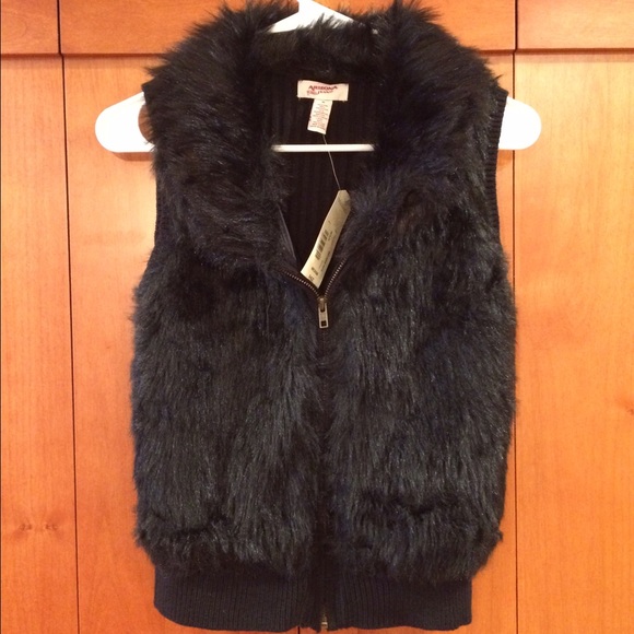 Black faux fur vest