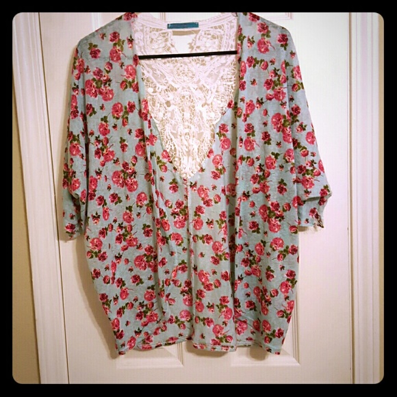 Floral cardigan with lace