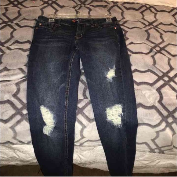 High waisted/mid-rise skinny jeans