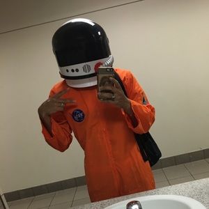 Meet your Posher, Luis