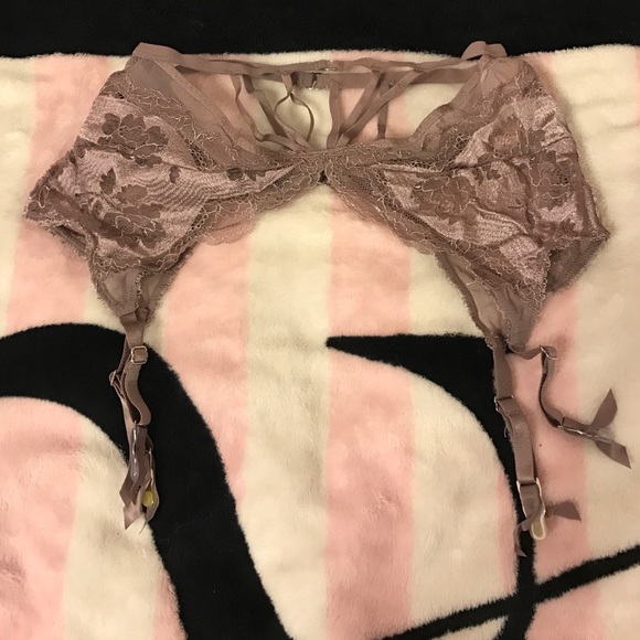 Victoria's Secret Garter Belt