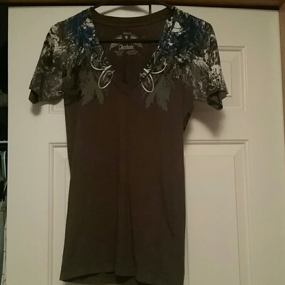 Archaic v-neck tee - Picture 1 of 2