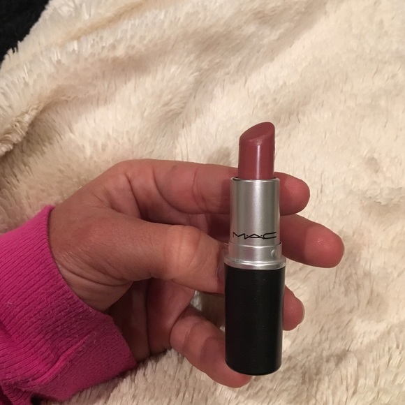 MAC lipstick Fast Play Amplified