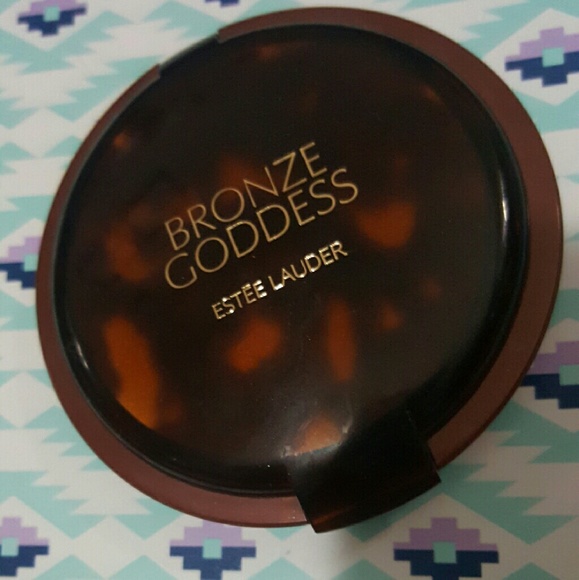 Estee Lauder Bronze Goddess bronzer in Medium